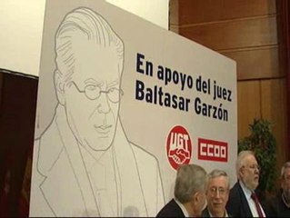 Masivo acto de apoyo a Garzón en la Universidad Complutense