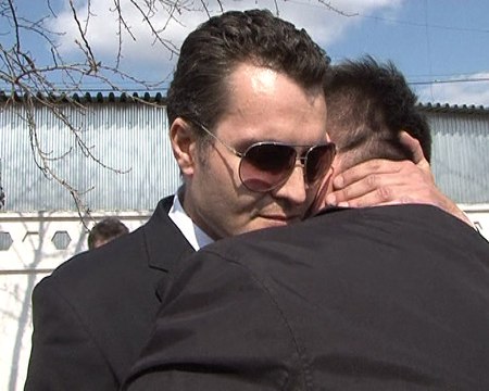 Trasladan los cadáveres para el reconocimiento