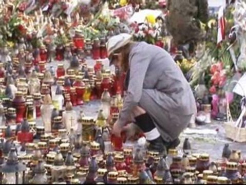 El último homenaje del pueblo polaco a Lech Kaczynski