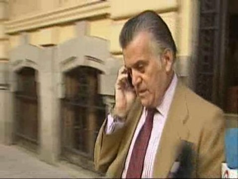 Bárcenas dimite y Rajoy rompe su silencio