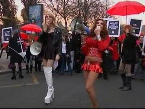 Prostitutas francesas se manifiestan contra los burdeles