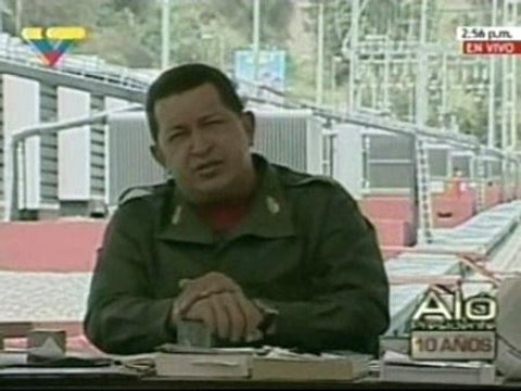 Chávez pide a la Reina Isabel II que abandone las Malvinas