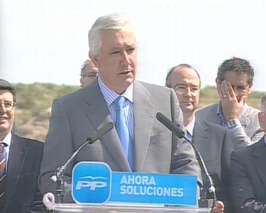 Arenas cree que actitud del PP es "correcta"