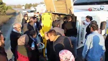 İSTANBUL'DAN TOKAT'A YOLA ÇIKAN MİNİBÜS KAZA YAPTI 17 YARALI