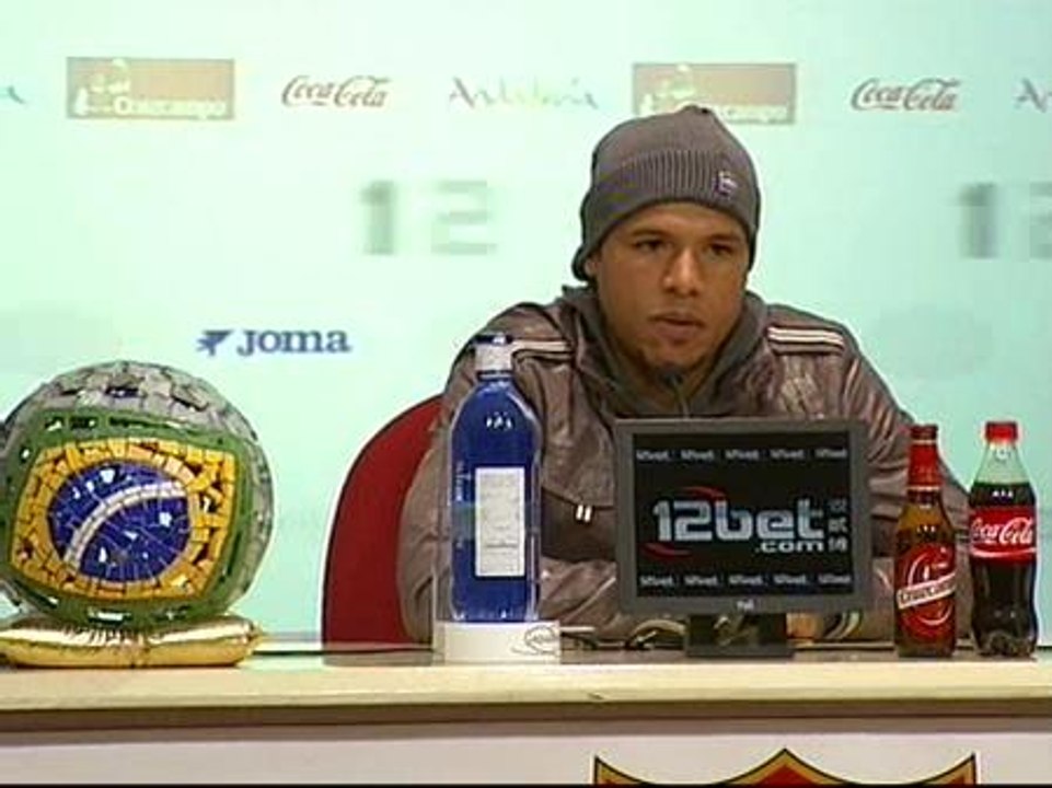 Luis Fabiano: "Hay liga porque el Barcelona va a sufrir con las lesiones"