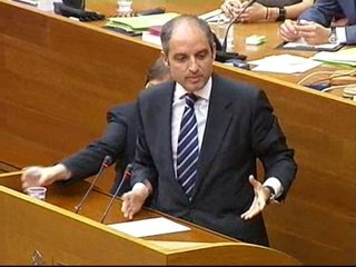 Camps tiene solo 900 euros en sus cuentas y el 50% de una vivienda en Valencia