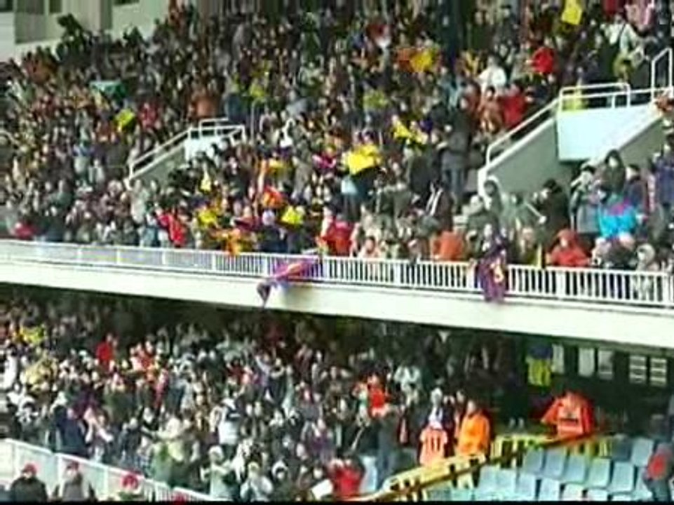 Más de 6.000 aficionados presencian el entrenamiento del Barça