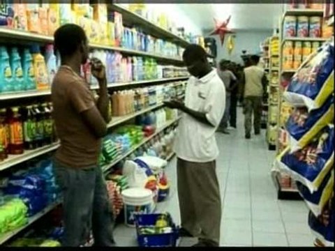 Comercios y oficinas de Haití reabren sus puertas