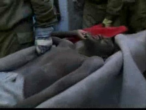 Rescatado un joven de 22 años diez días después del seísmo