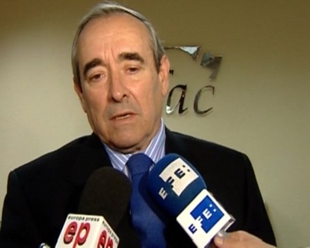 Ventas coches siguen en volúmenes muy bajos