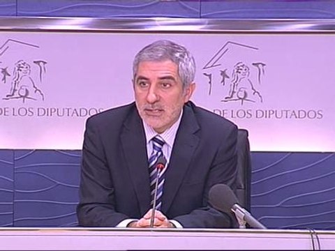 Llamazares pide que se investigue si los izquierdistas forman parte del archivo del FBI