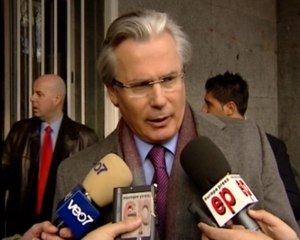 A Garzón no le preocupa el auto de Falange