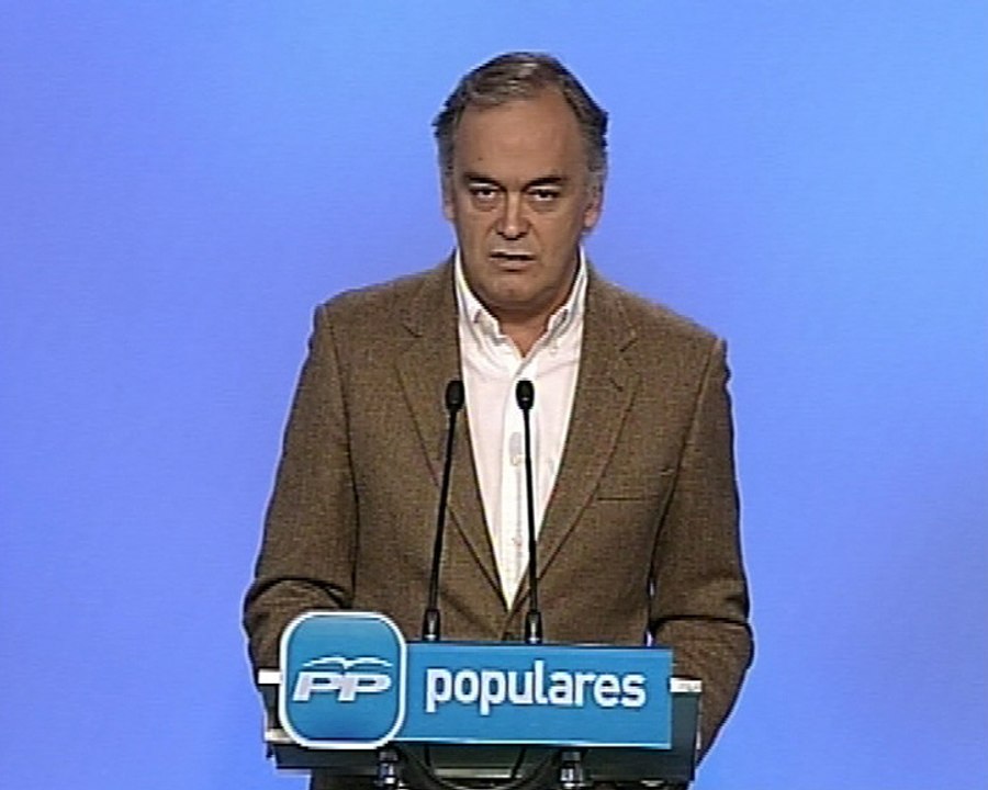 Pons exige explicaciones a Rubalcaba sobre Gürtel