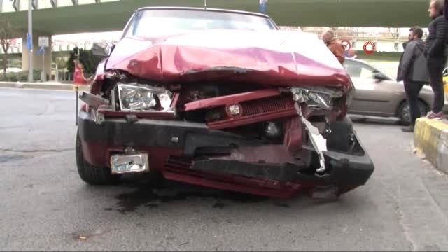 Şişli'de Zincirleme Kaza... Kaza Neden Olan Genç Sürücü Şoka Girdi