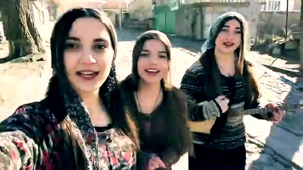 Üç Güzelden Süper Şarkı !