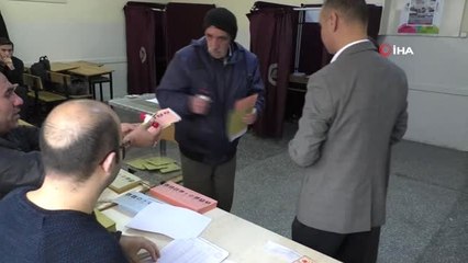 Yozgat'ta Ambulansla Oy Kullanmaya Geldiler