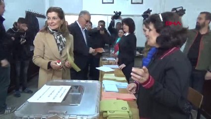 Çanakkale Belediye Başkanı ve CHP'nin Adayı Gökhan, Oyunu Kullandı