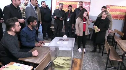 Türkiye sandık başında -Vali Atik - SİİRT