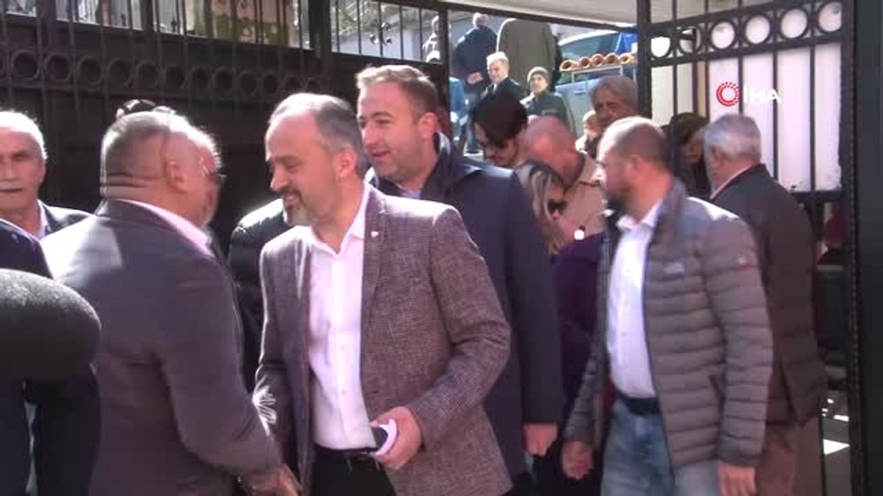 Bursa Büyükşehir Belediye Başkan Adayı Ali Nur Aktaş Oyunu Kullandı