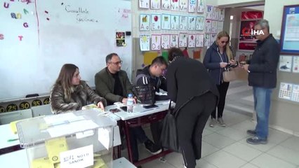 Ünlü Oyuncu Demet Akbağ Oyunu Beşiktaş'ta Kullandı