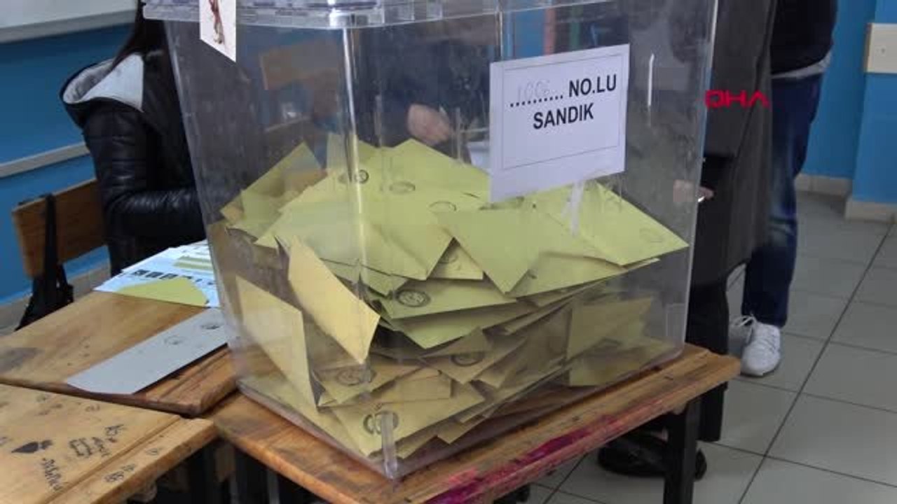 Antalya Menderes Türel Oyunu Kullandı