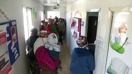 Ayvacık'ta oy kullanan Yörük kadınlar renkli görüntüler oluşturdu - ÇANAKKALE