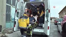 67 yaşındaki yaşlı kadın oyunu kullanmak için ambulans ile geldi