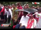 Kampanye di Makassar, Jokowi Naik Becak Bareng JK