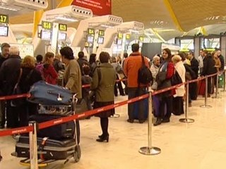 Los españoles se van de puente