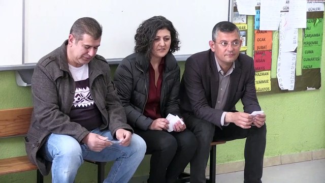 CHP'li Özgür Özel, oyunu kullandı - MANİSA