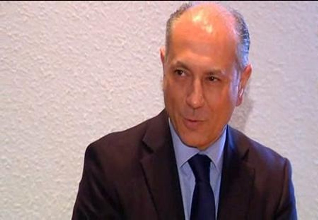 El alcalde de Manises es abucheado por los vecinos durante el pleno en el Ayuntamiento