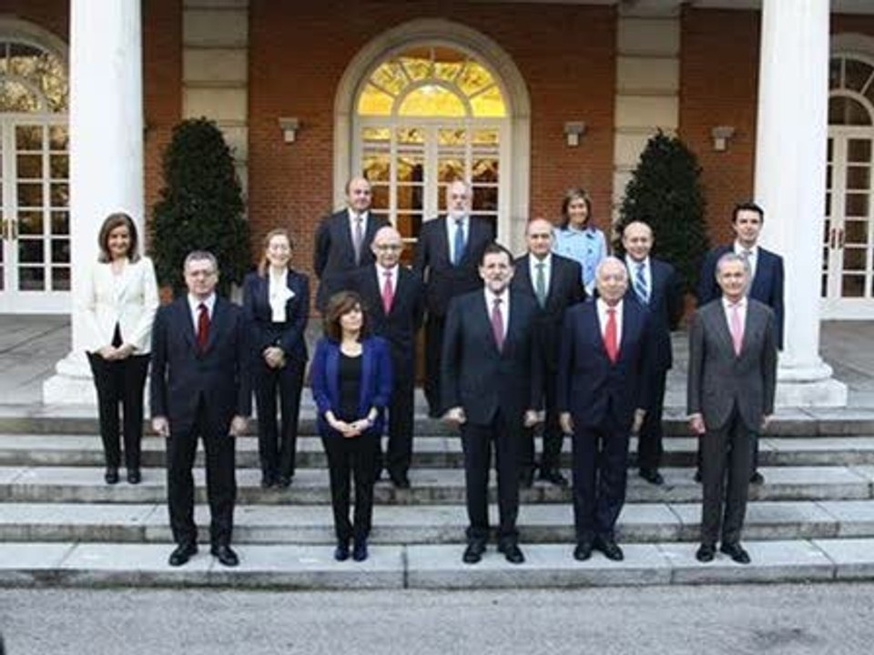 Foto de familia y primer Consejo de Ministros