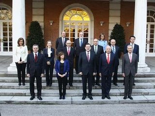 Скачать видео: Foto de familia y primer Consejo de Ministros