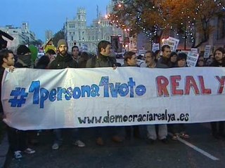 Los indignados vuelven a salir a la calle