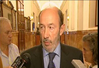 Rubalcaba: "Zapatero me convenció anoche cuando me dijo que tenía un acuerdo con Rajoy"