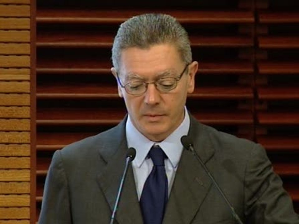 Gallardón defiende papel administraciones públicas