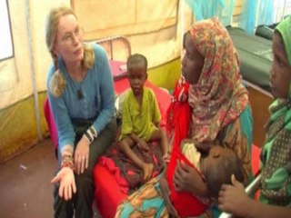 Mia Farrow pide ayuda para el Cuerno de África