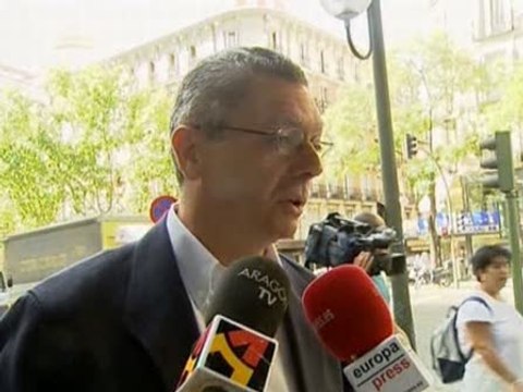 PP y PSOE piden respeto entre laicos y cristianos