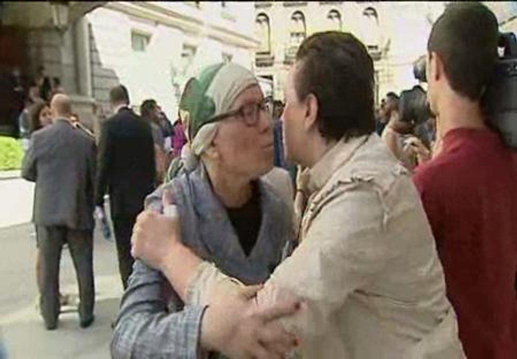 'Cariño parlamentario' para Uxue Barkos