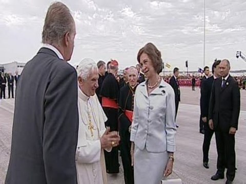 El Papa se despide agradecido desde Barajas