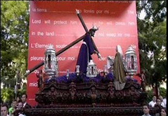 Download Video: El Via Crucis reúne pasos procedentes de toda España