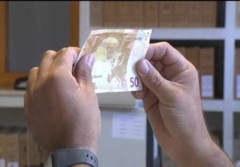 A la caza de billetes falsos