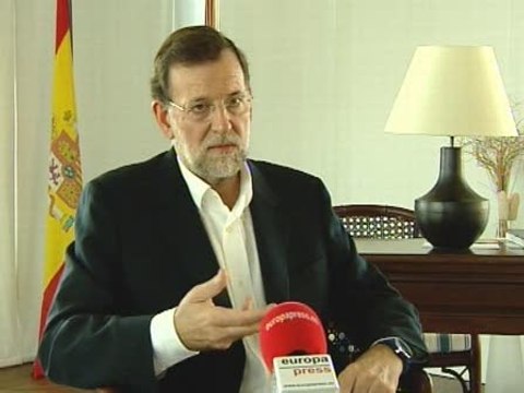 Rajoy defiende la "honradez" de Camps