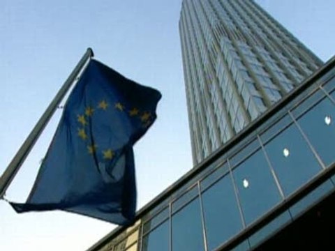 Barroso pide a Europa ampliar el fondo rescate