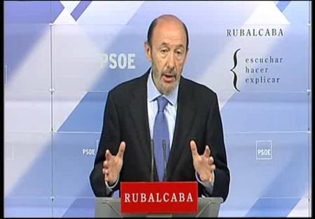 Rubalcaba pide a empresarios y sindicatos un pacto "urgente" sobre política de rentas