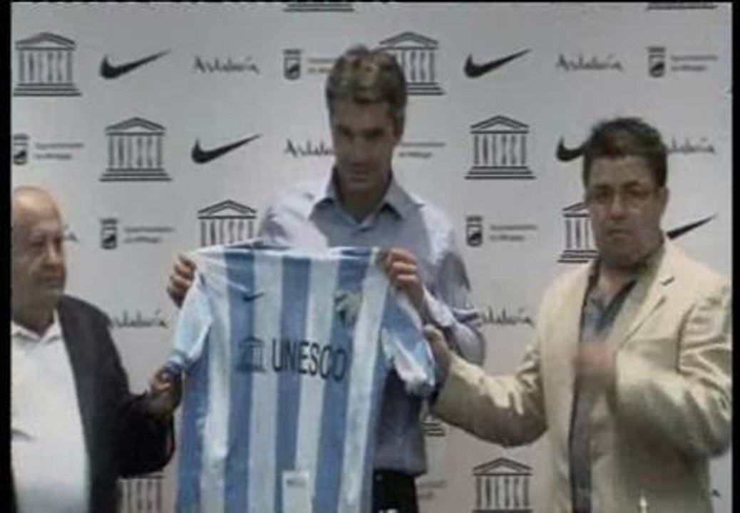 Toulalan, presentado ante miles de aficionados del Málaga
