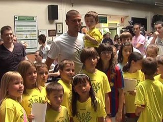 Valdés: "Lo de Cesc y el Barça será el culebrón del verano"