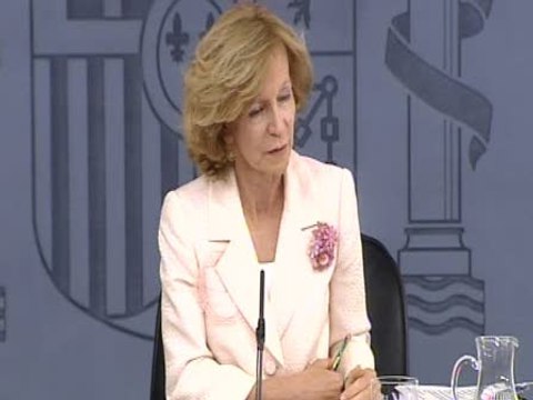 Salgado descarta que Gobierno suba los impuestos