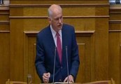 Georges Papandreu toma aire tras ganar la moción de confianza