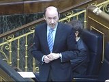 Rubalcaba saca los colores a Rosa Díez